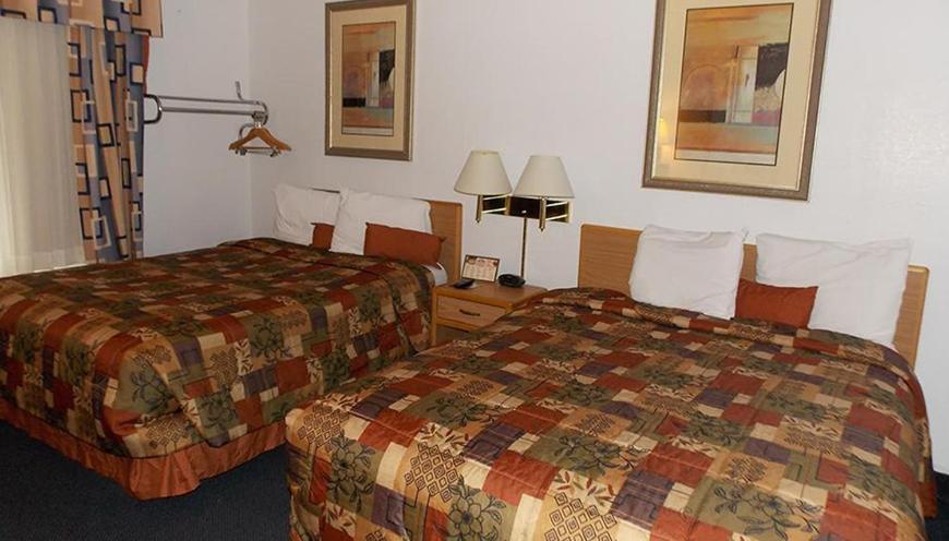 Norwood Inn Minneapolis Розвіль Екстер'єр фото